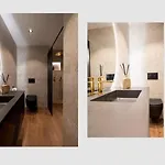 Charming 4-bed In Center *