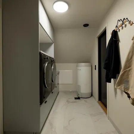 公寓 Charming 4-bed In Center *