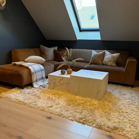 Appartement Charming 4-bed In Center *