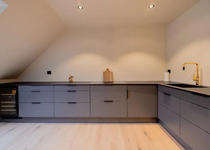 Charming 4-bed In Center 公寓